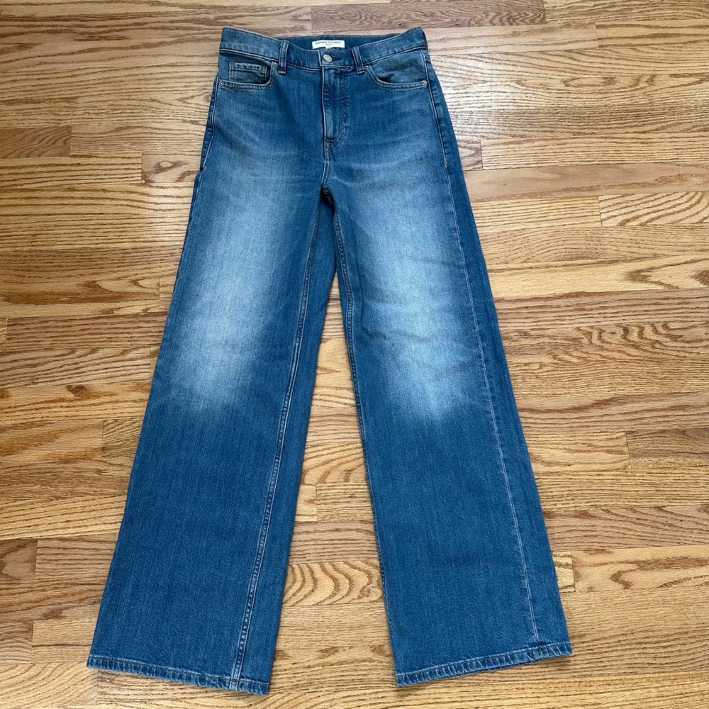 Banana Republic Icon Classic High Wide
Leg Jeans Medium Wash Size 26 - Picture 5 of 13